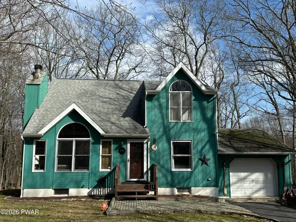 $300,000 | 144 Westwood Drive, Dingmans Ferry, PA 18328