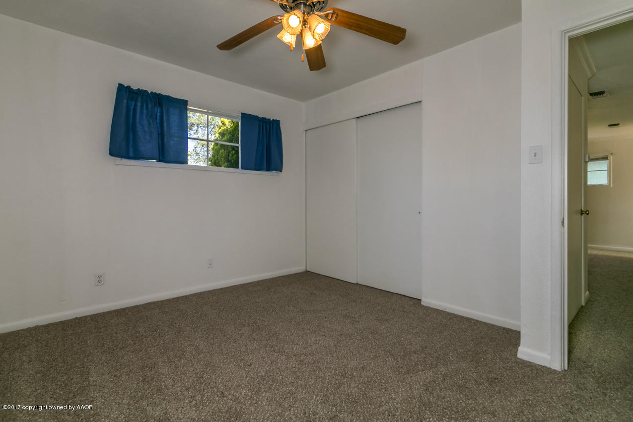 4407 South Ong Street Amarillo, TX 79110 - Photo 12 of 17 Bedroom 1 View 2