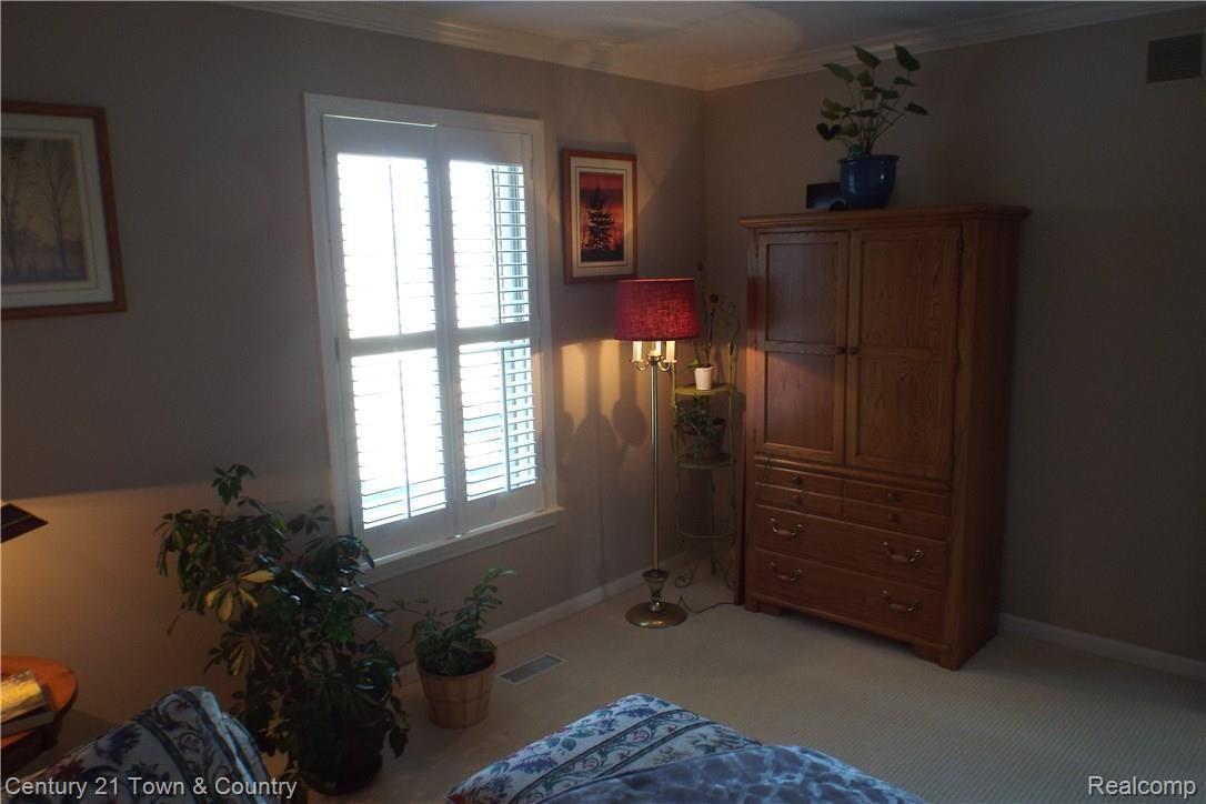6384 Perry Road Grand Blanc, MI 48439 - Photo 22 of 77 32.JPG