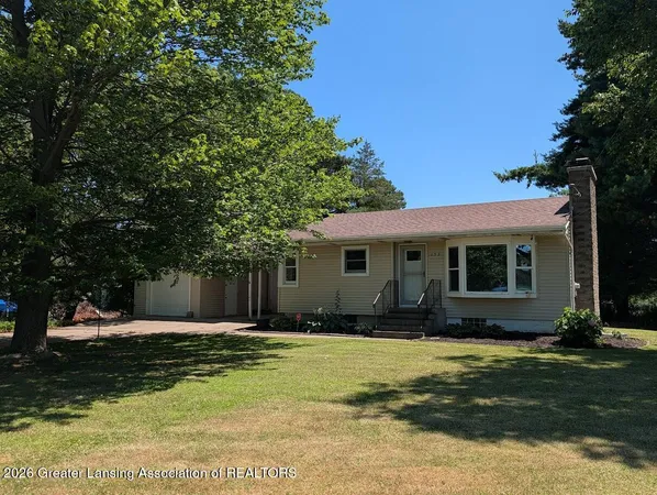 $250,000 | 1033 West Round Lake Road, Dewitt, MI 48820