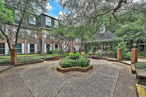 $2,250 | 361 North Post Oak Lane, Unit 241, Houston, TX 77024