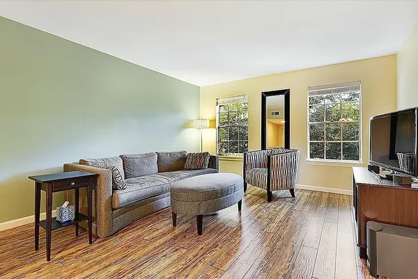 $2,250 | 361 North Post Oak Lane, Unit 241, Houston, TX 77024
