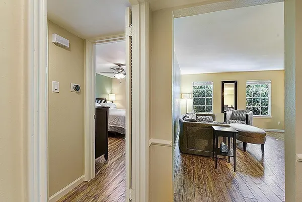 $2,250 | 361 North Post Oak Lane, Unit 241, Houston, TX 77024
