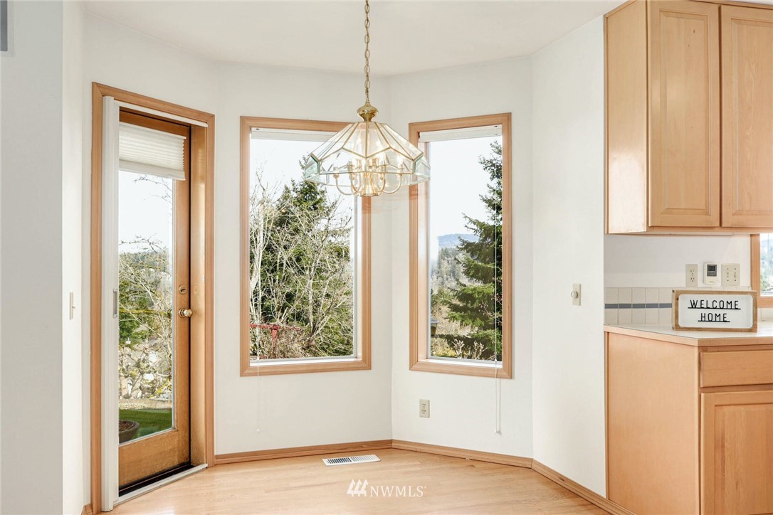 13994 Southeast 159th Place Renton, WA 98058 - Photo 14 of 39 Gallery Image 14