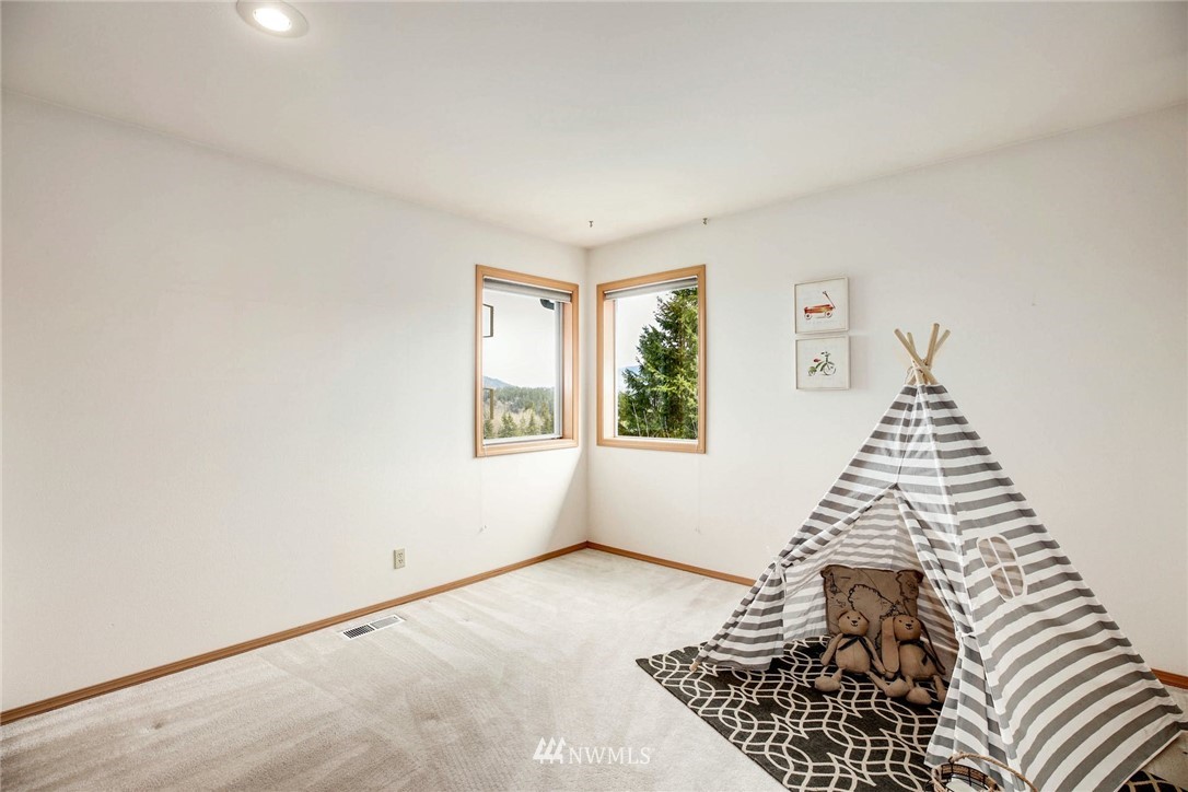 13994 Southeast 159th Place Renton, WA 98058 - Photo 24 of 39 Gallery Image 24