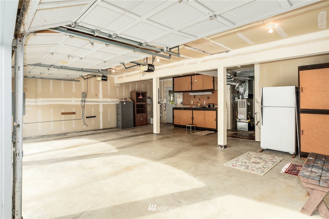 13994 Southeast 159th Place Renton, WA 98058 - Photo 28 of 39 Gallery Image 28