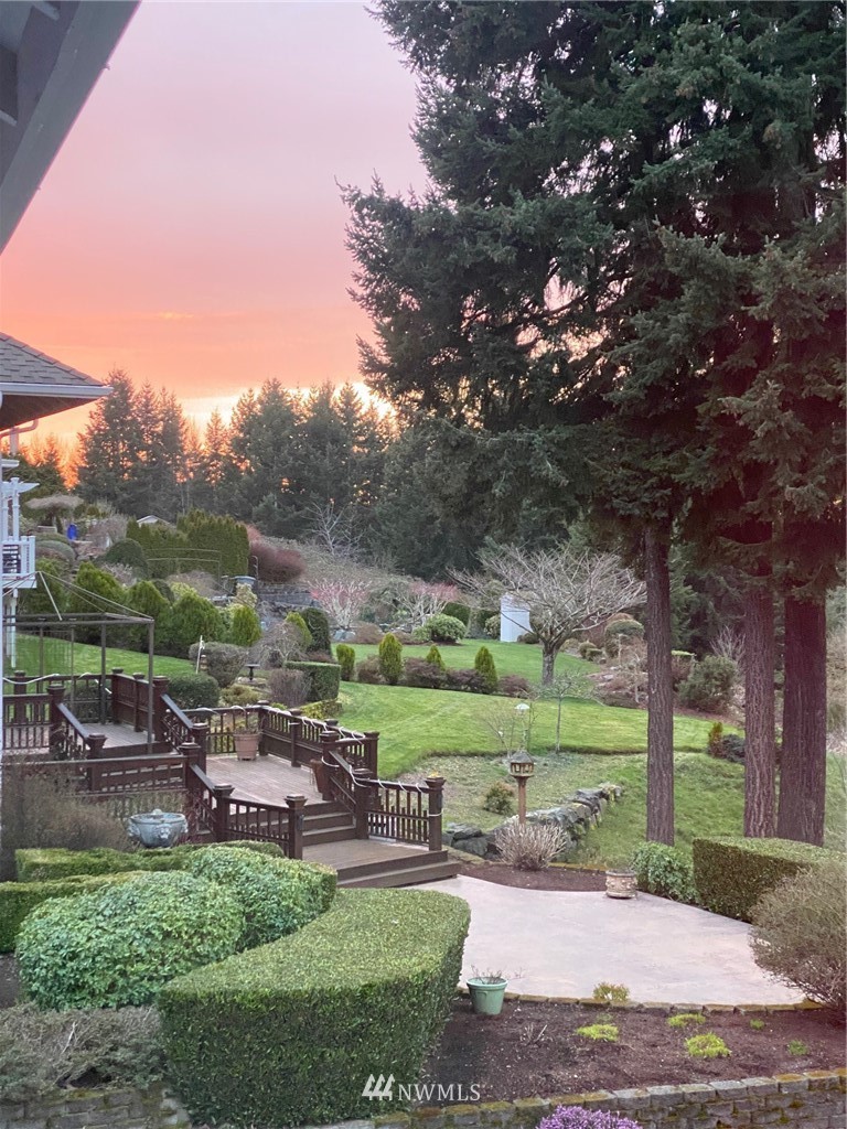 13994 Southeast 159th Place Renton, WA 98058 - Photo 4 of 39 Gallery Image 4