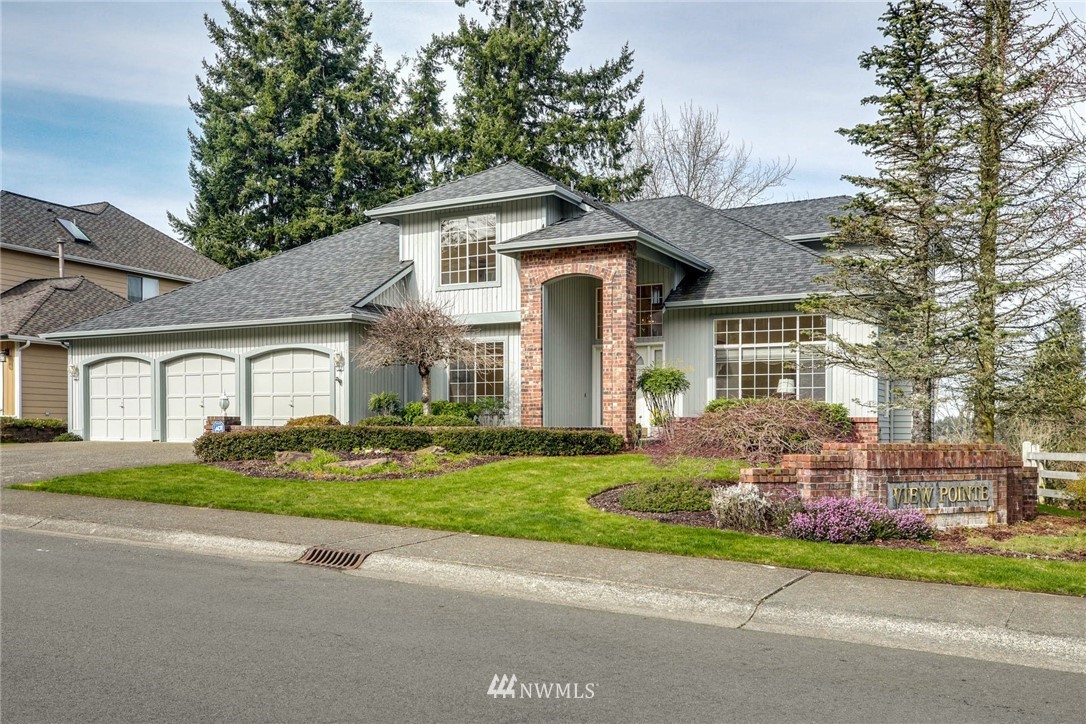 13994 Southeast 159th Place Renton, WA 98058 - Photo 6 of 39 Gallery Image 6
