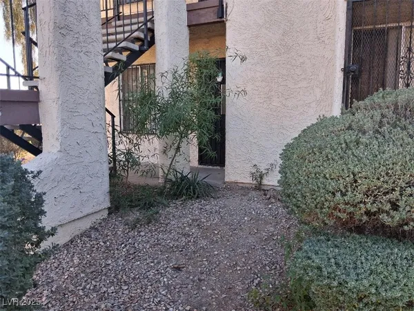 $179,900 | 4444 West Desert Inn Road, Unit A, Las Vegas, NV 89102