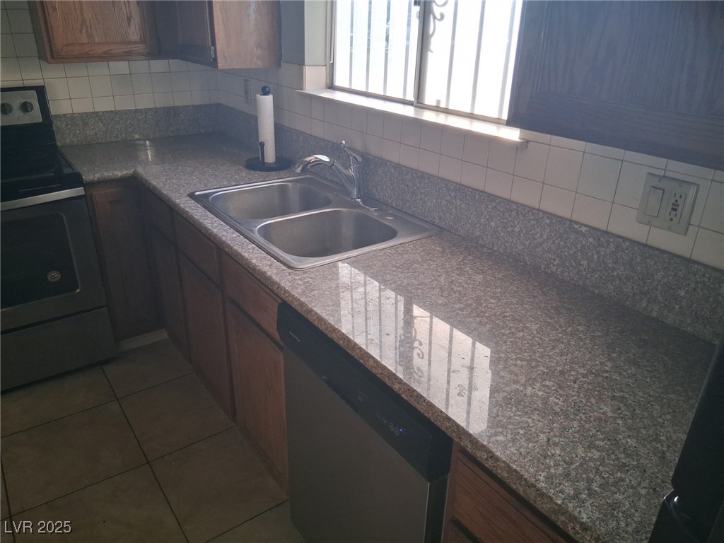 4444 West Desert Inn Road, Unit A Las Vegas, NV 89102 - Photo 5 of 15