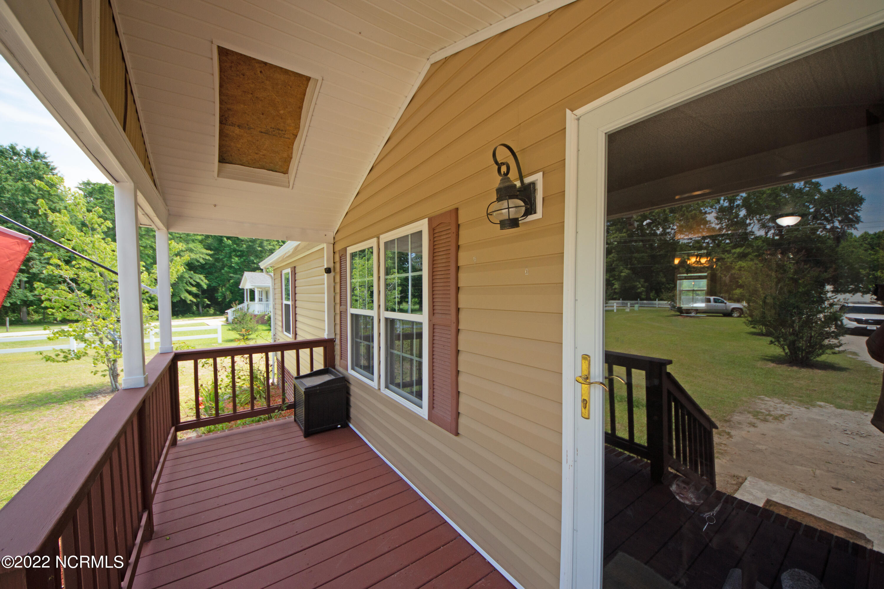 1552 Antioch Road New Bern, NC 28560 - Photo 8 of 46 DSC03459