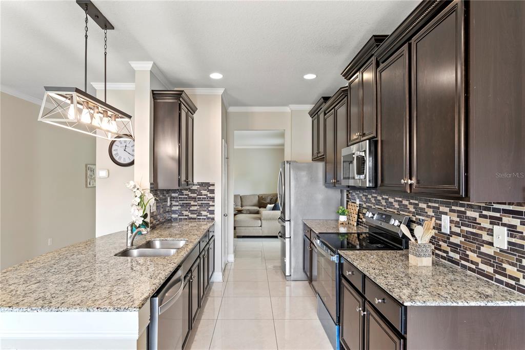 2837 Maple Brook Loop Lutz, FL 33558 - Photo 16 of 65