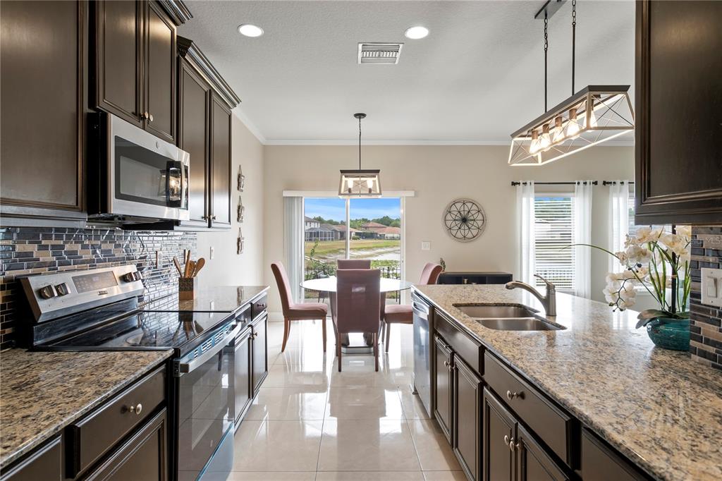2837 Maple Brook Loop Lutz, FL 33558 - Photo 17 of 65