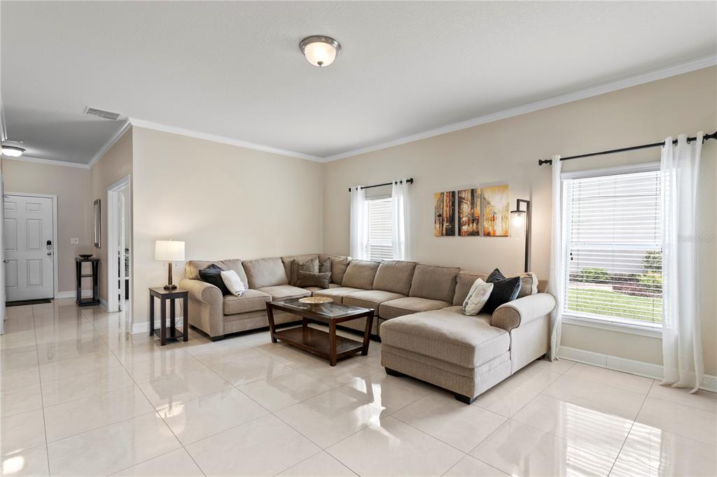 2837 Maple Brook Loop Lutz, FL 33558 - Photo 10 of 65