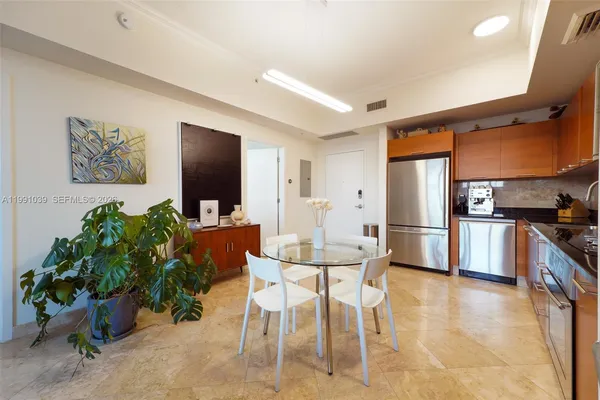 $450,000 | 3470 East Coast Avenue, Unit H1109, Miami, FL 33137