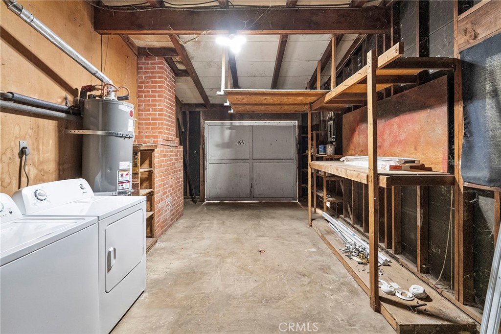 2344 Porter Way Chico, CA 95926 - Photo 29 of 35 a view of storage and utility room