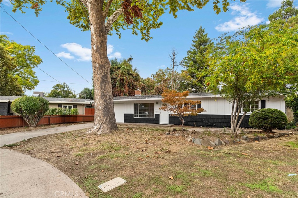 2344 Porter Way Chico, CA 95926 - Photo 10 of 35 front view of a house with a yard