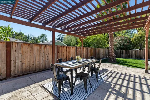 $825,000 | 3624 Chestnut Avenue, Concord, CA 94519