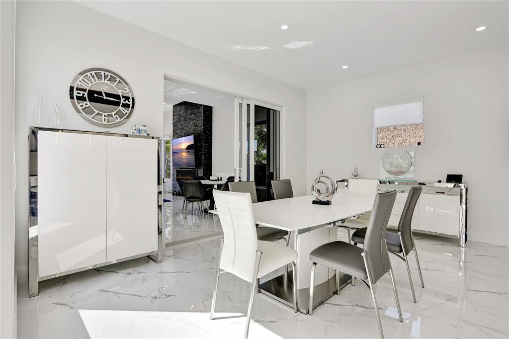 359 Sundial Circle, Unit 359 Margate, FL 33068 - Photo 7 of 36 a view of a dining room with furniture