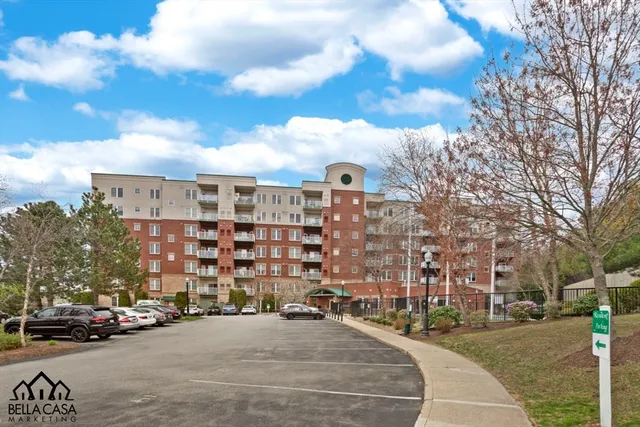 $595,000 | 36 Village Road, Unit 601, Middleton, MA 01949