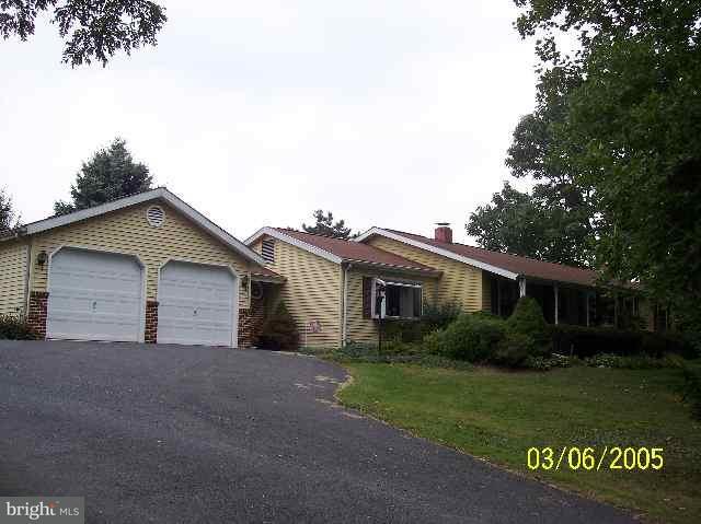 304 Thorley Road New Cumberland, PA 17070 - Photo 1 of 4 Gallery Image 1