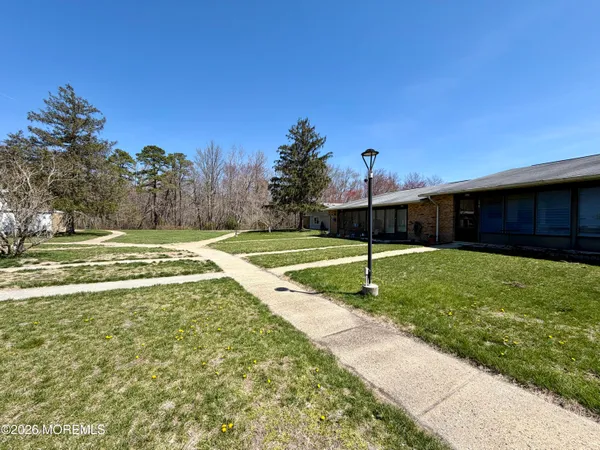 $1,350 | 20 Yorkshire Court, Unit D, Manchester Township, NJ 08759