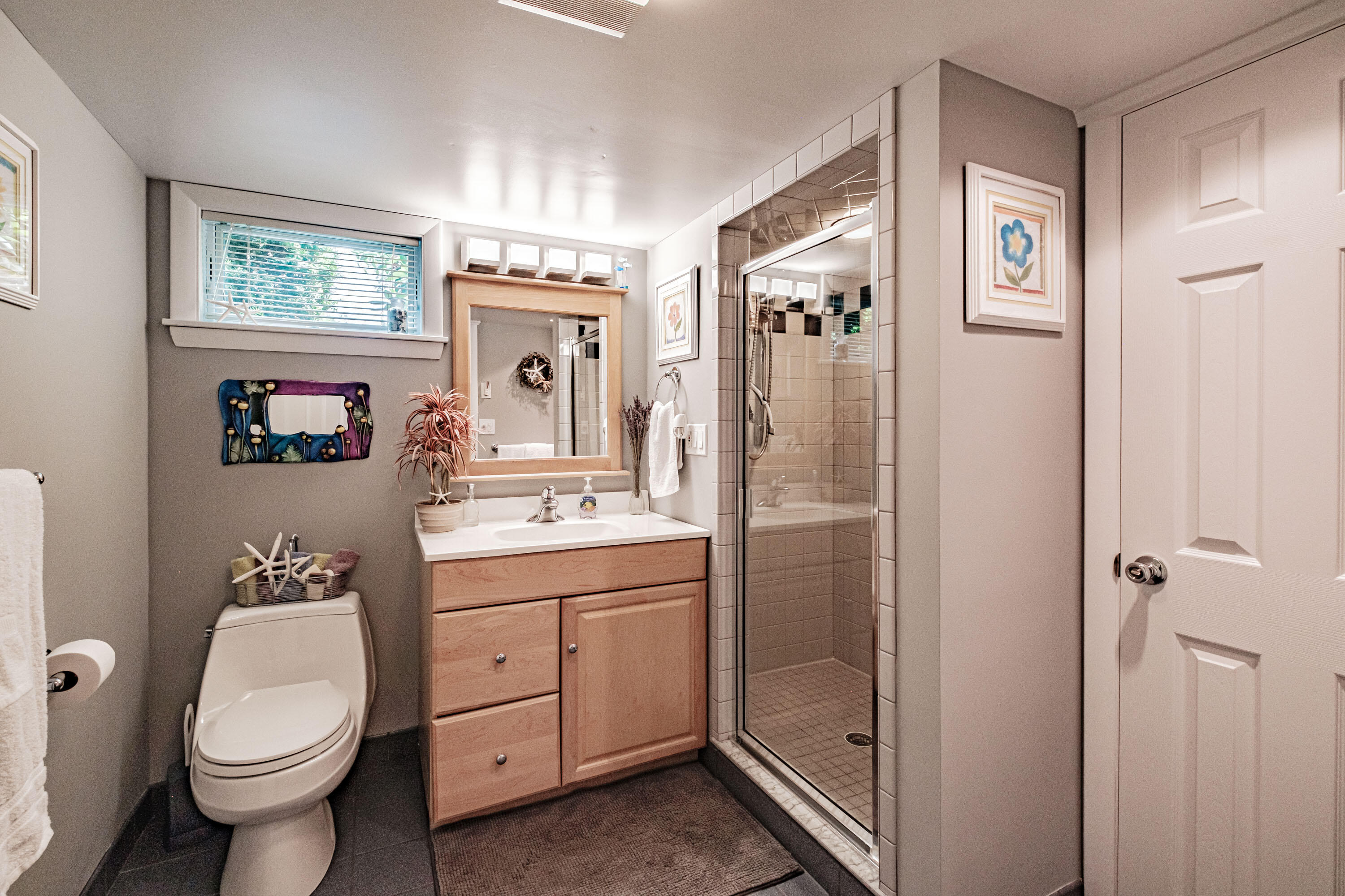 1 Caron Street Portland, ME 04103 - Photo 70 of 92 Full bathroom #2