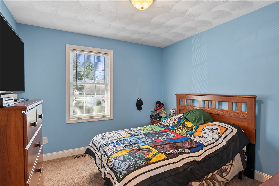 19 Dixie Avenue Warwick, RI 02889 - Photo 11 of 21