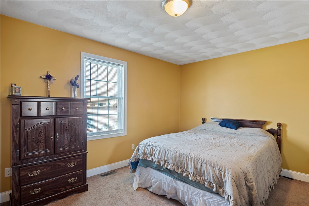 19 Dixie Avenue Warwick, RI 02889 - Photo 13 of 21