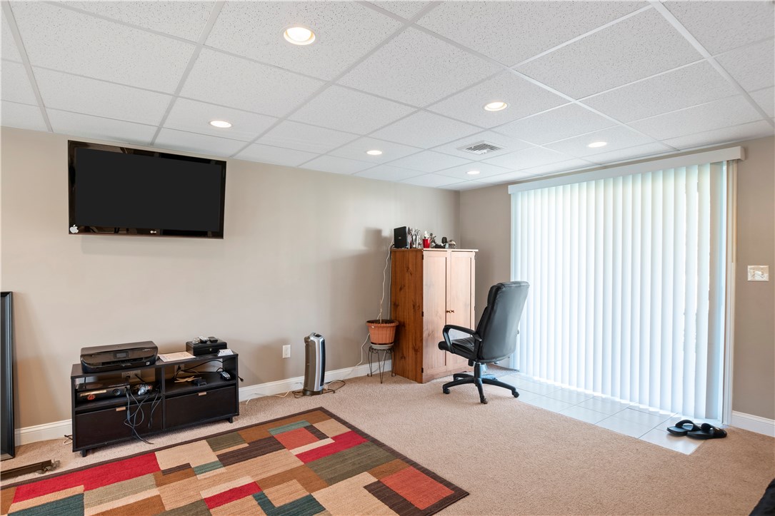 19 Dixie Avenue Warwick, RI 02889 - Photo 18 of 21