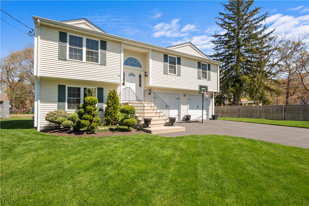 19 Dixie Avenue Warwick, RI 02889 - Photo 2 of 21