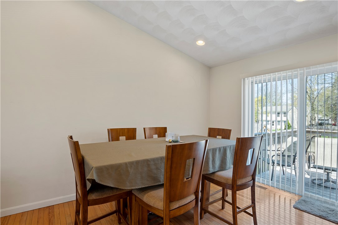 19 Dixie Avenue Warwick, RI 02889 - Photo 9 of 21