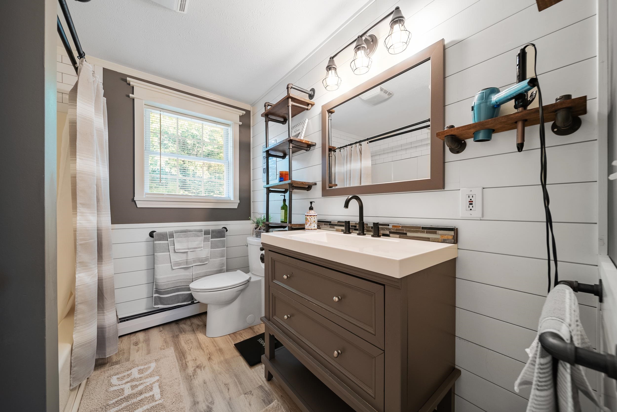 27 Partridge Lane Chester, NH 03036 - Photo 24 of 58 Gallery Image 24