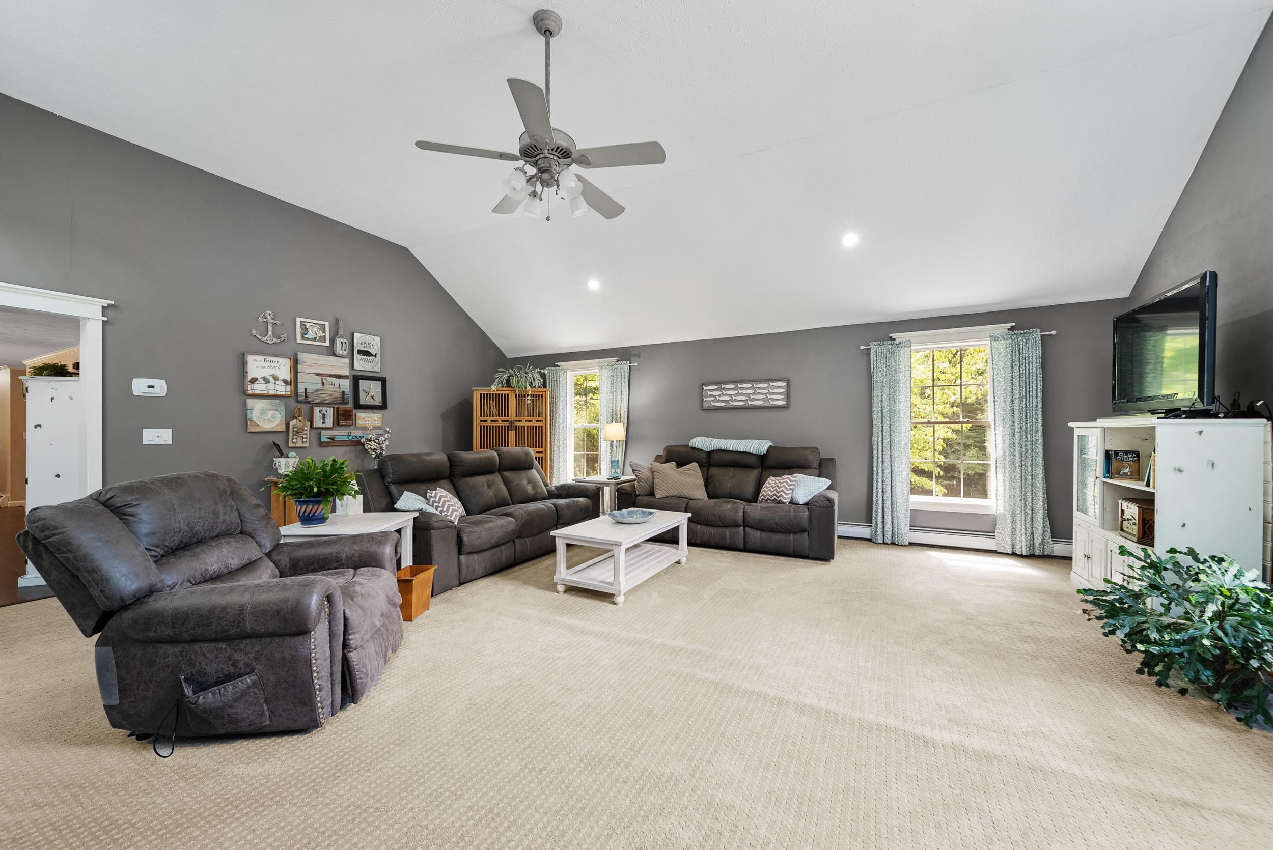27 Partridge Lane Chester, NH 03036 - Photo 5 of 58 Gallery Image 5
