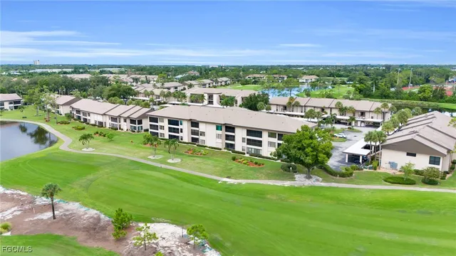 $2,000 | 5905 Trailwinds Drive, Unit 816, Fort Myers, FL 33907