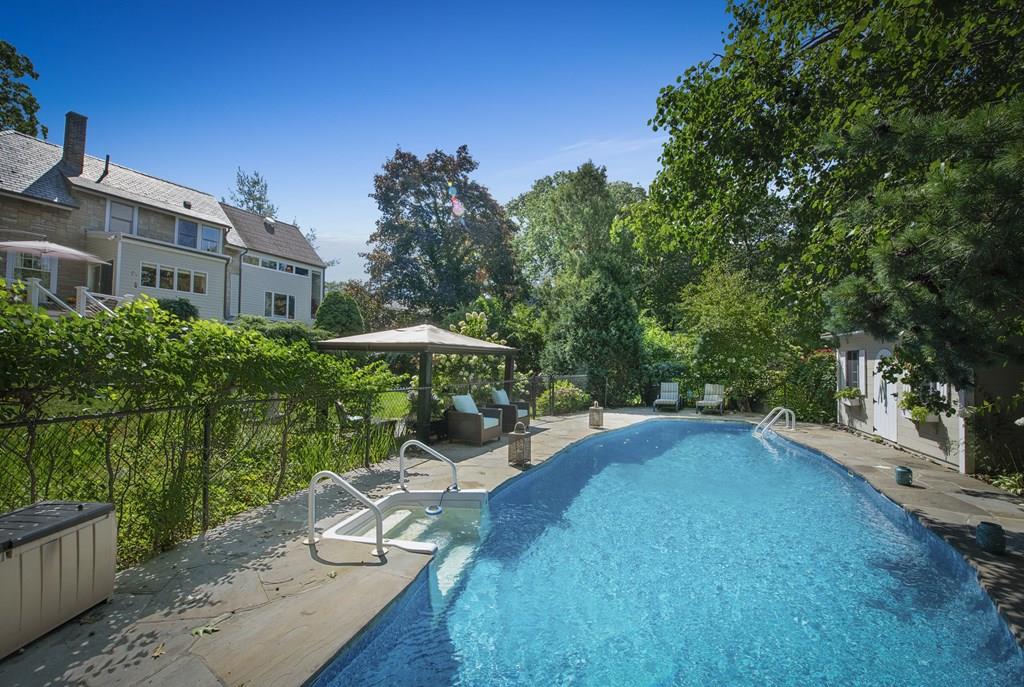 416 Puritan Road Swampscott, MA 01907 - Photo 11 of 42 Gallery Image 11