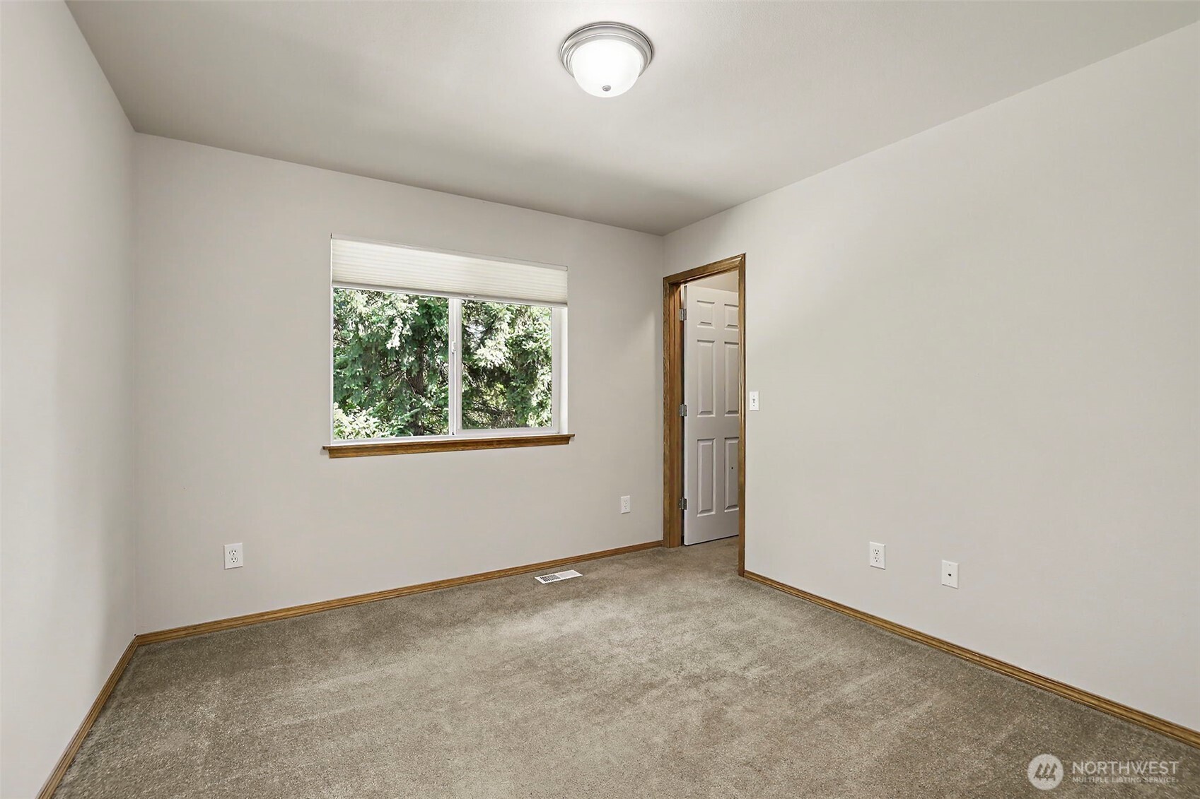 4011 160th Place Southeast Bothell, WA 98012 - Photo 21 of 33 Gallery Image 21
