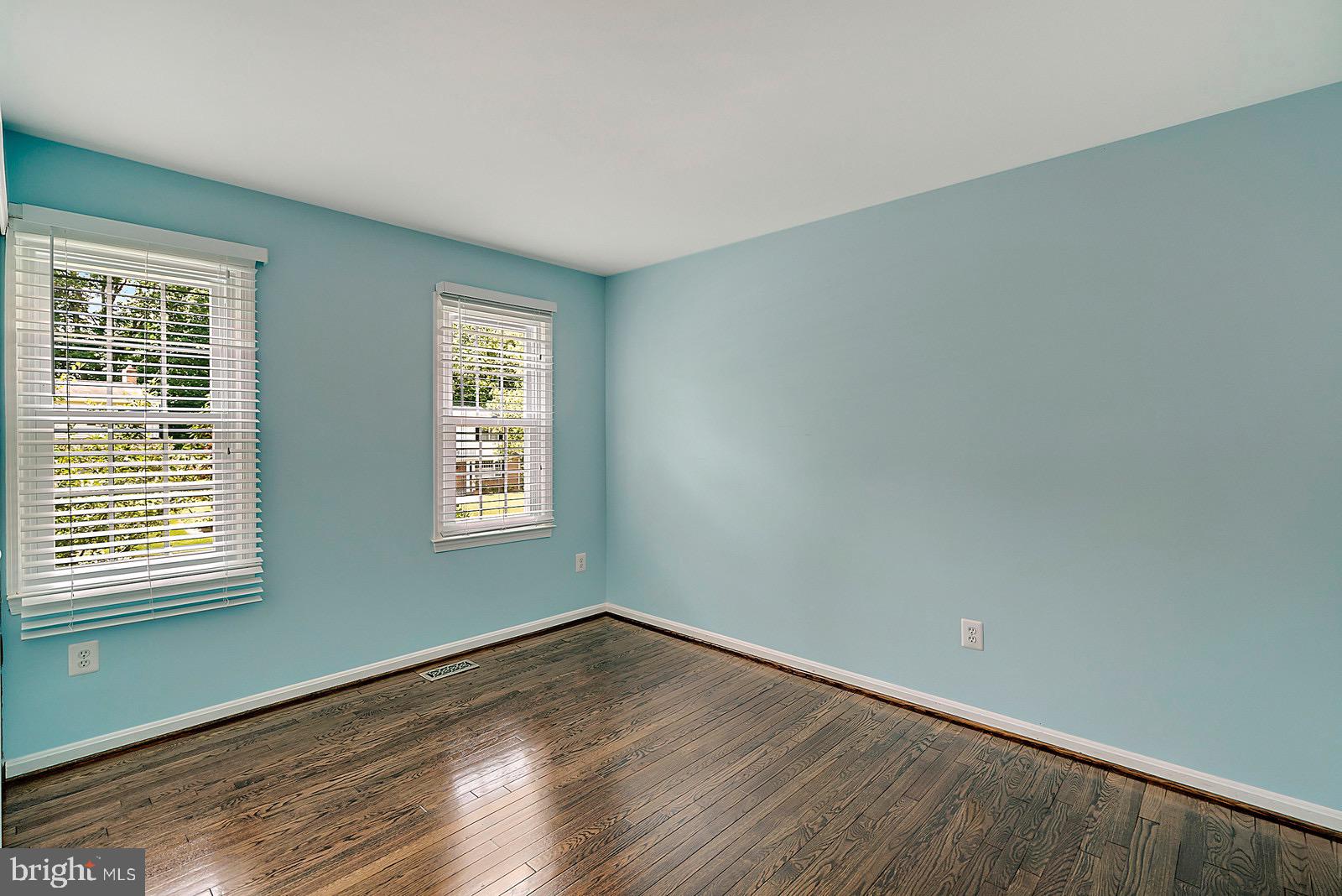 8804 Side Saddle Road Springfield, VA 22152 - Photo 14 of 37 Upper Level Bedroom #3