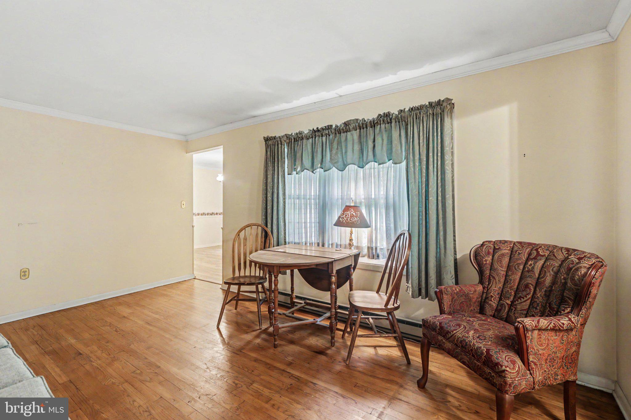 1150 South York Road Dillsburg, PA 17019 - Photo 5 of 41 Living room with HW floors