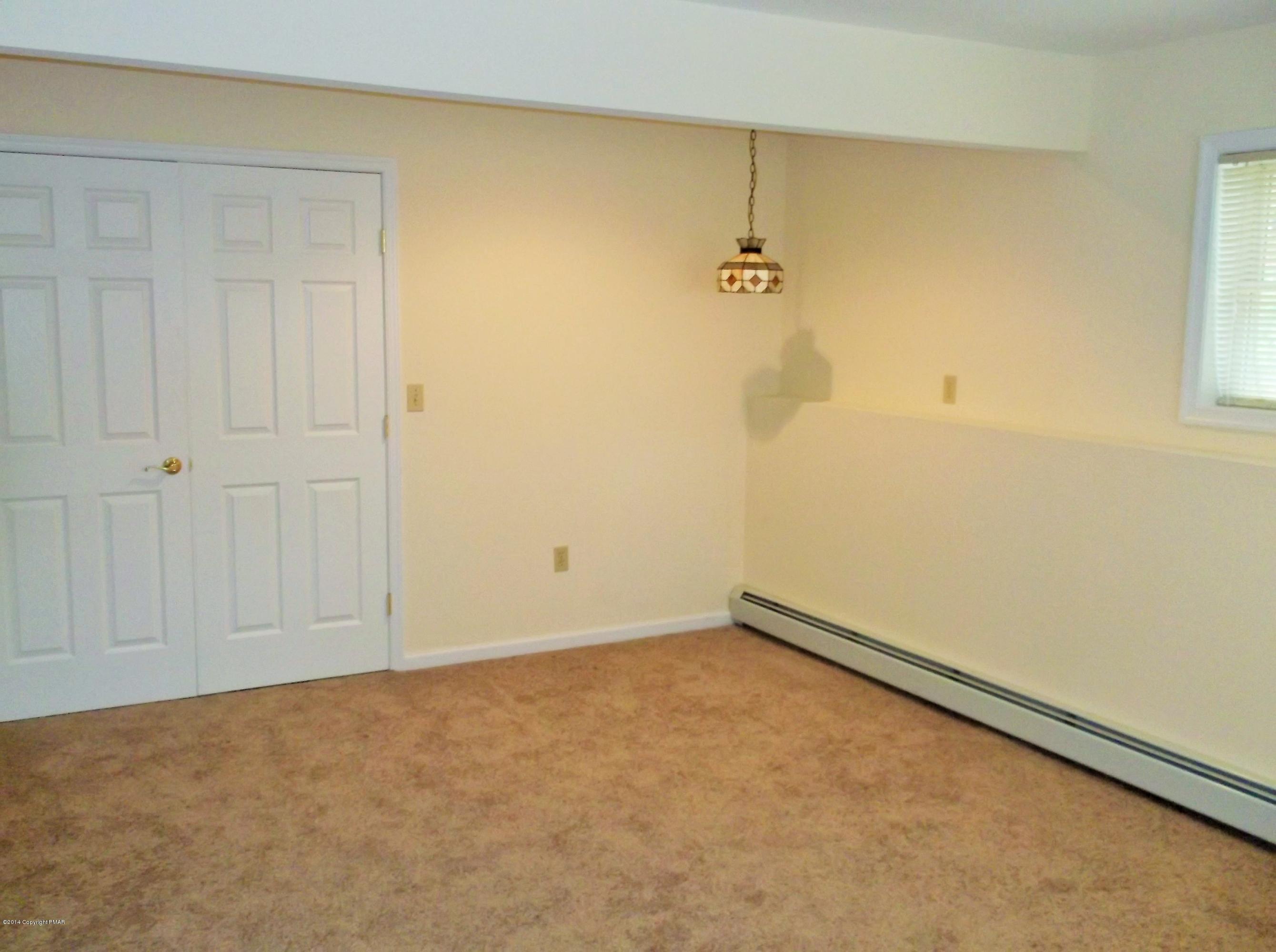 133 Mount Ranier Road Effort, PA 18330 - Photo 27 of 29 Family Room