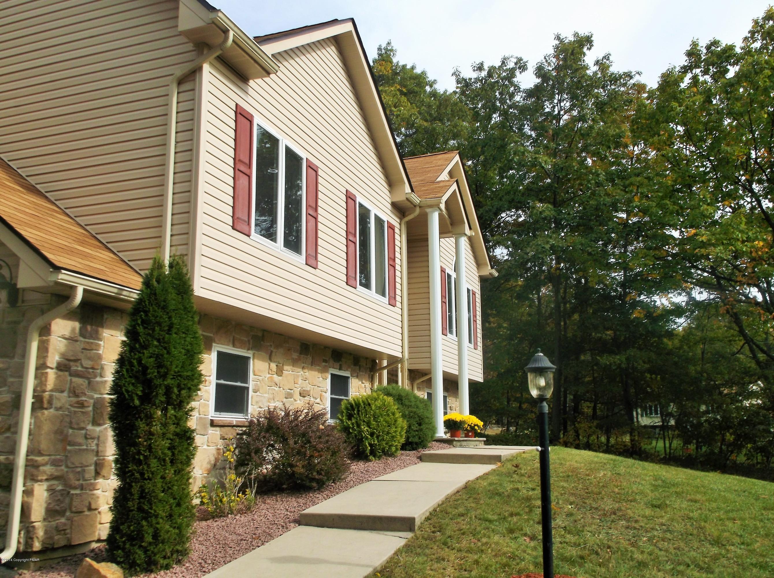 133 Mount Ranier Road Effort, PA 18330 - Photo 3 of 29 Entrance