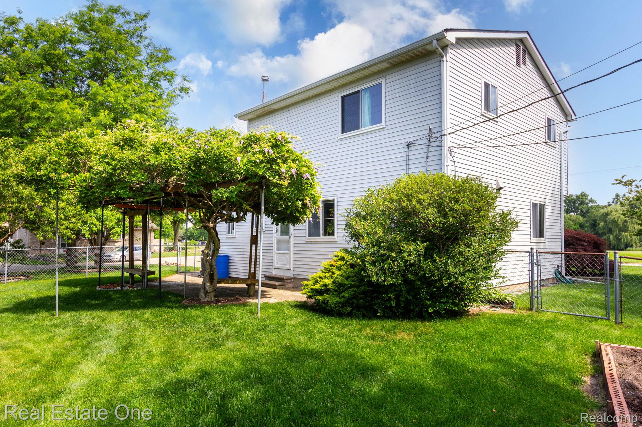 13912 Clinton River Road Sterling Heights, MI 48313 - Photo 32 of 43 yard (4).jpg