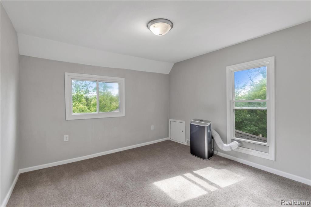 10024 Ford Road Ypsilanti, MI 48198 - Photo 21 of 35