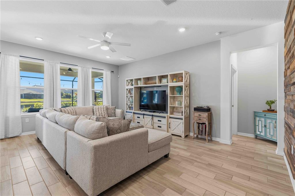 12537 Ryegrass Loop Parrish, FL 34219 - Photo 15 of 33