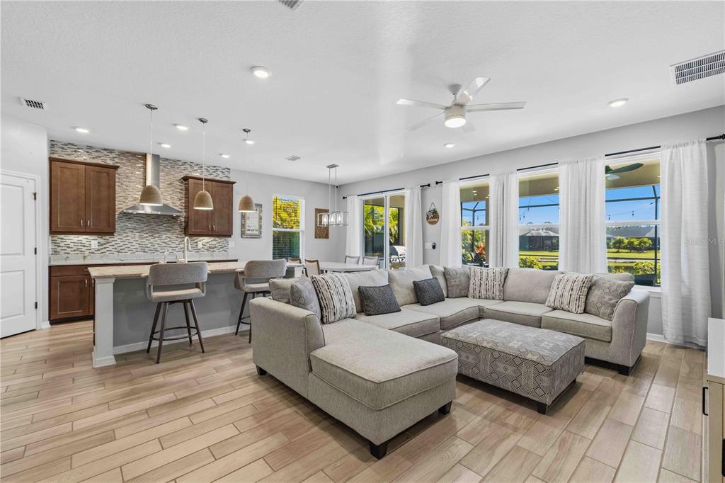 12537 Ryegrass Loop Parrish, FL 34219 - Photo 16 of 33