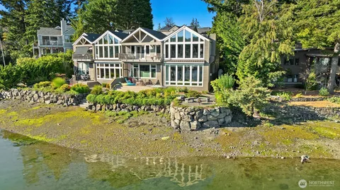 $3,125,000 | 267 Shannon Drive Southeast, Bainbridge Island, WA 98110