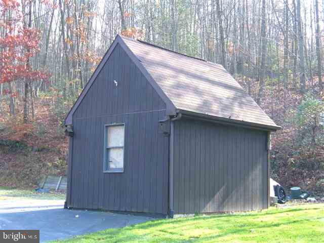 1150 Bremer Road Dover, PA 17315 - Photo 6 of 9
