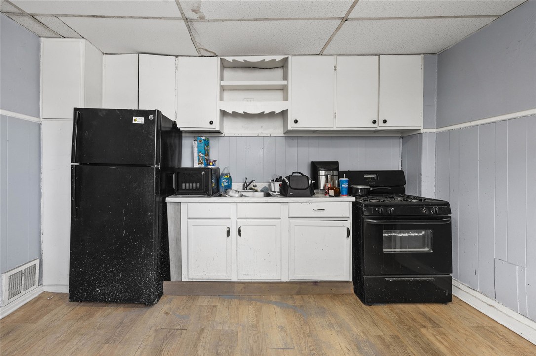 183 Otis Street Rochester, NY 14606 - Photo 10 of 43