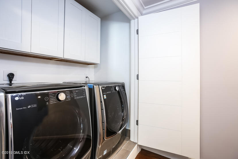 215 Riverside Avenue Riverside, CT 06878 - Photo 23 of 28 035-Laundry_Room-4647505-small