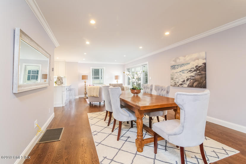 215 Riverside Avenue Riverside, CT 06878 - Photo 8 of 28 003-Family_Room-5262285-small